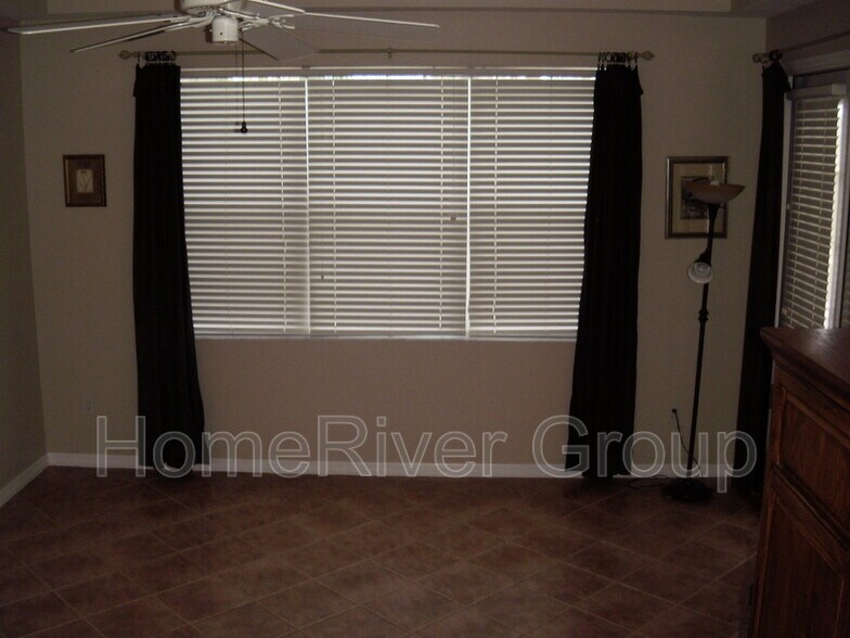 Building Photo - 2823 Crane Trace Cir