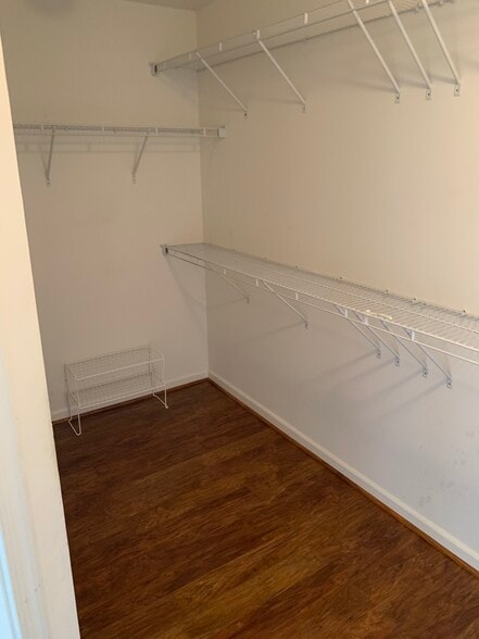 Building Photo - 1518 montessori terrace