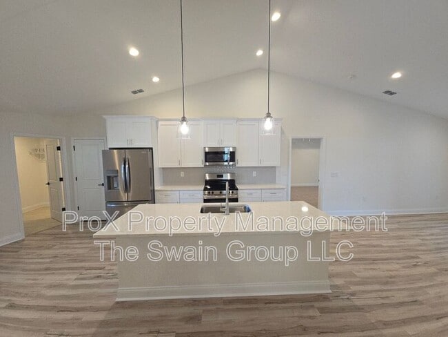 Building Photo - 803 Allison Pl