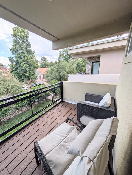 Balcony - 3317 W Hayward Pl