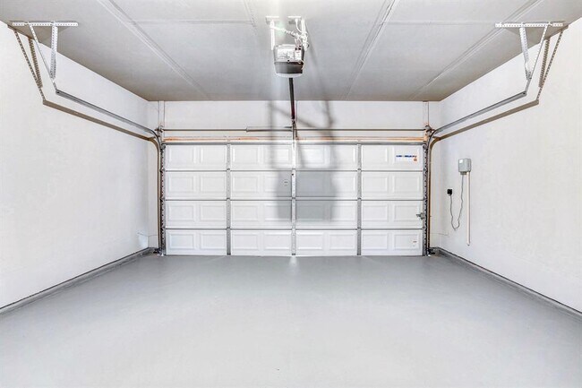 Building Photo - 5905 Brocade Dr