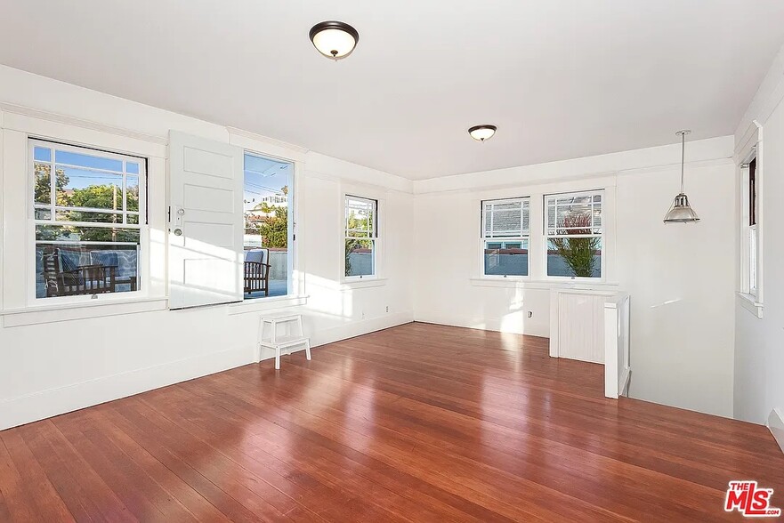 Building Photo - 2416 3rd St