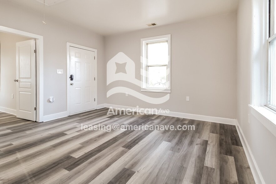 Building Photo - 295 Strickland Ave