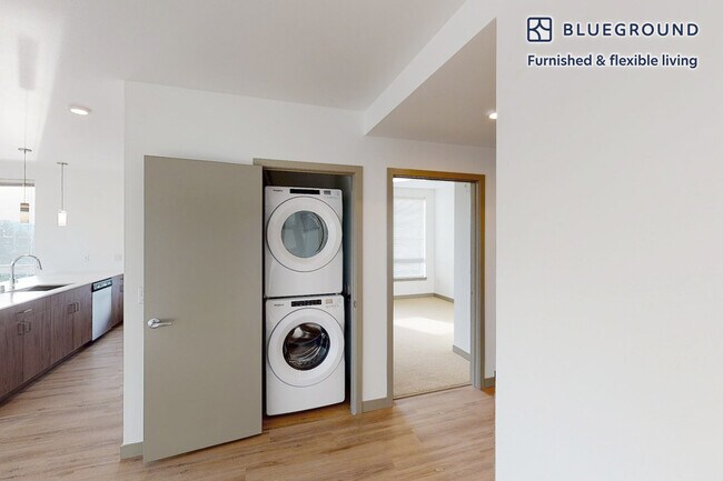 Building Photo - 109 S Division St