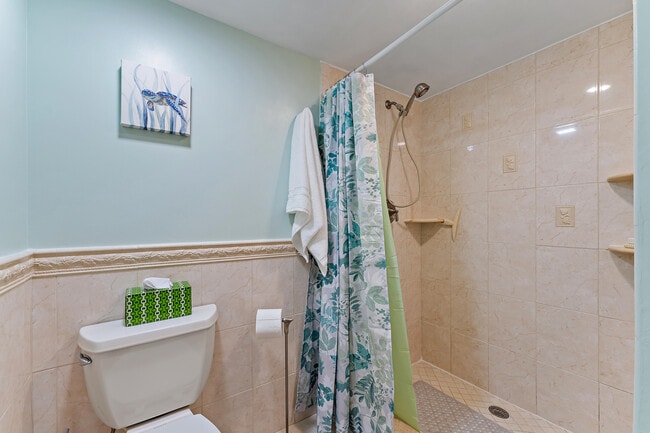 Building Photo - 1001 Seafarer Cir