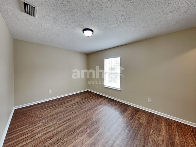 Building Photo - 325 Van Gogh Cir