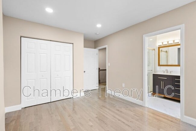 Building Photo - 1641 4th St NW