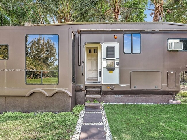 Building Photo - 6920 SW 182nd Way