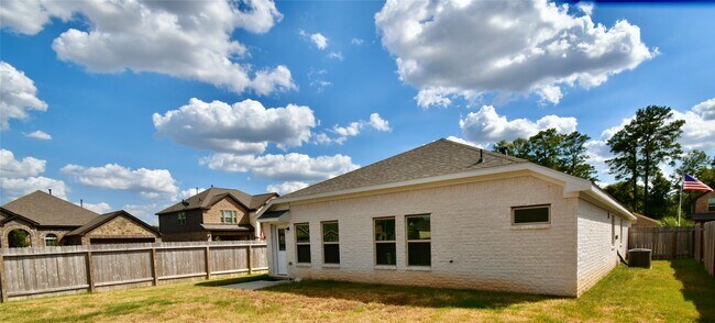 Building Photo - 18226 Willow Edge Dr