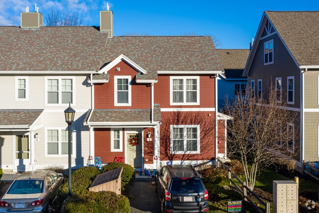 Building Photo - The Grove at Olmsted Green