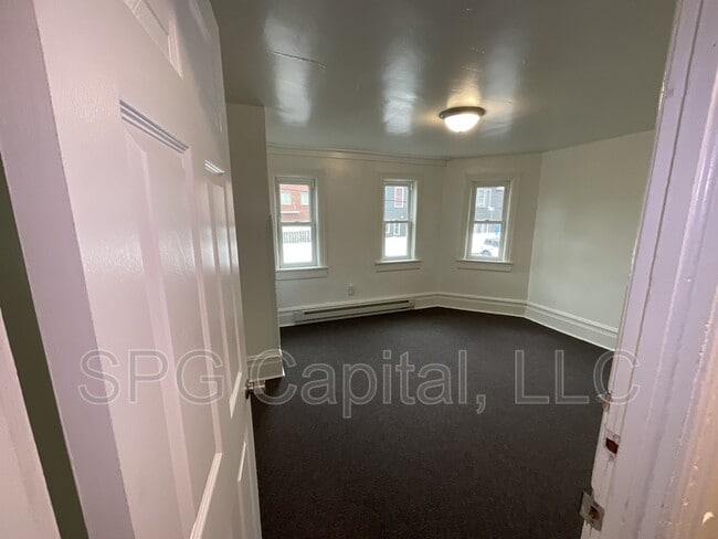 Building Photo - 118 S Harrison Ave