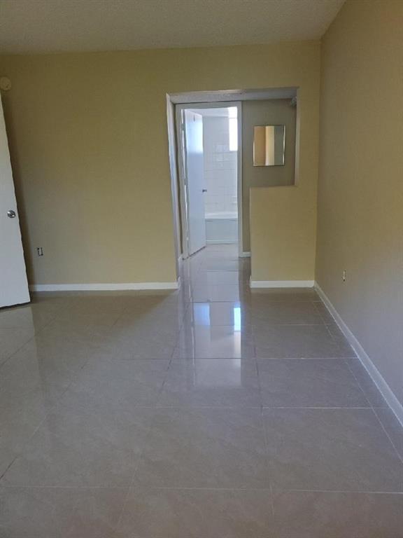 Building Photo - 771 N Pine Island Rd