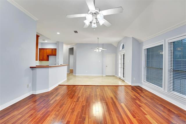 Building Photo - 1211 Greenway Dr