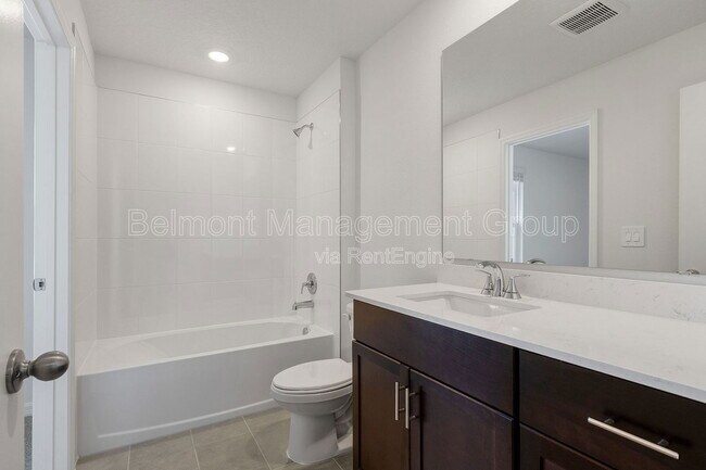 Building Photo - 1122 Bradford Pk Dr