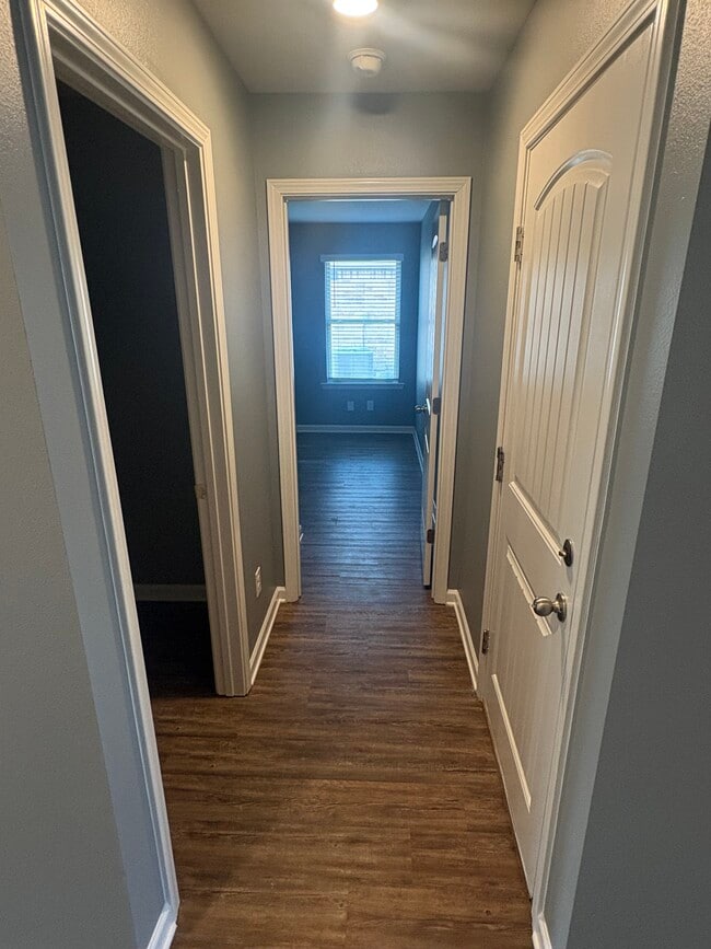 Building Photo - 44019 Covington Ridge Dr