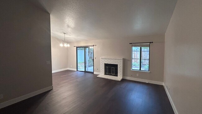 Building Photo - 3545 Thomas More Way