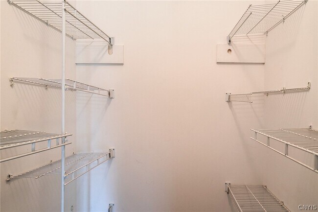 Building Photo - 2404 Pipers Ct