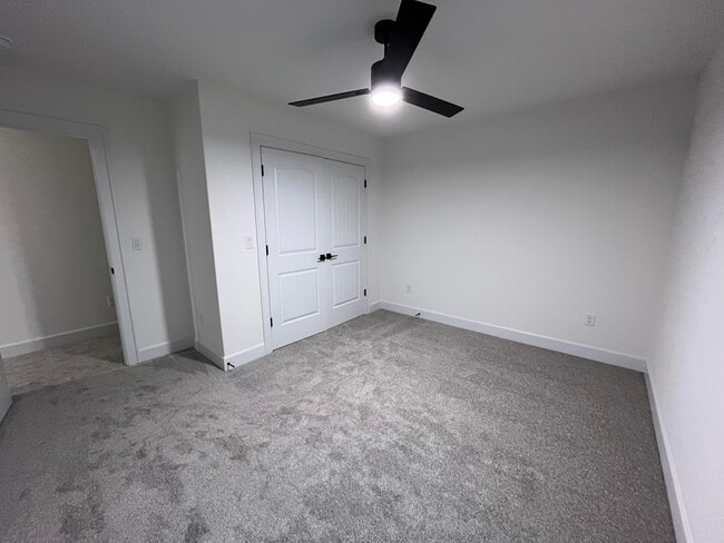 Building Photo - 3201 SW Lovely Ln