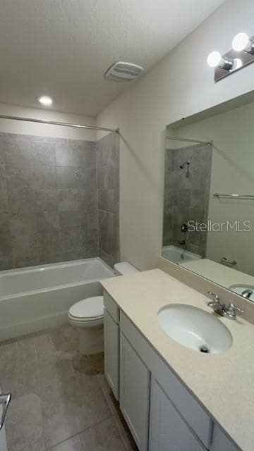 Building Photo - 3525 Treetop St
