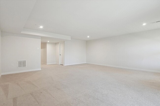 Building Photo - Available Now – Stunning 3BD/2.5BA Townhome in Sought-After Highpoint at Downingtown!