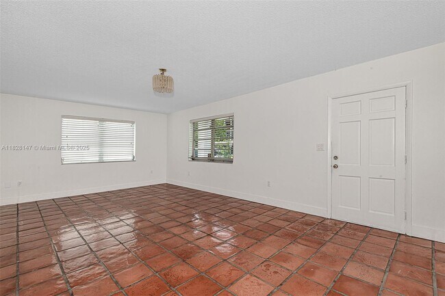 Building Photo - 309 Bird Rd