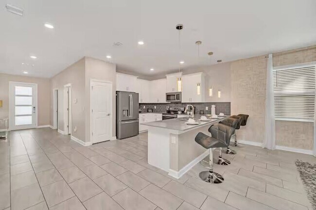 Building Photo - 730 Drop Shot Dr