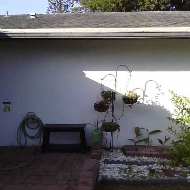 Building Photo - 3703 Hertford Ct