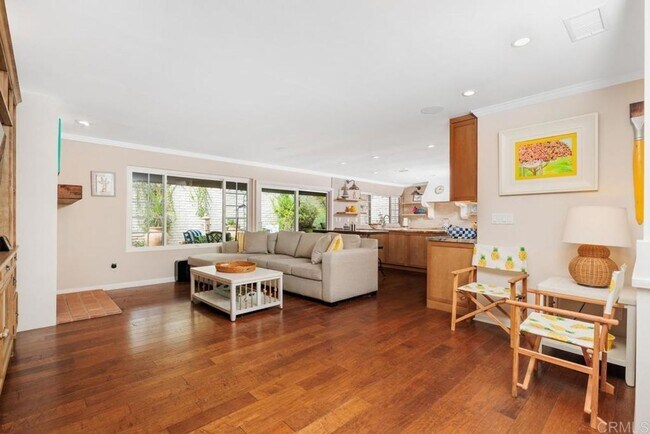 Building Photo - Remodeled 2BR/2BA w/ Large Bonus Room in t...