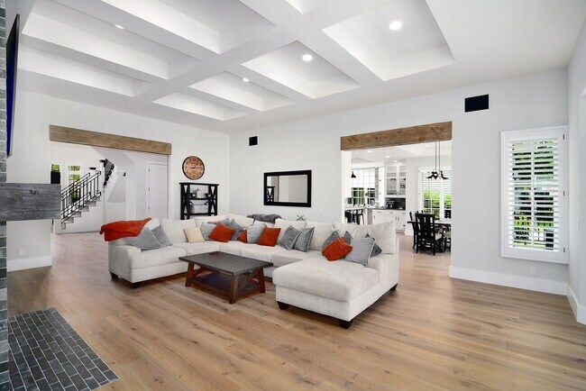 Building Photo - 28845 Countryside Dr