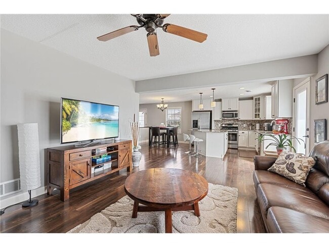 Building Photo - 3262 Red Oak Trail