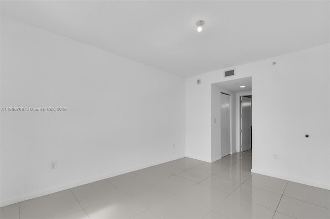 Building Photo - 5252 NW 85th Ave