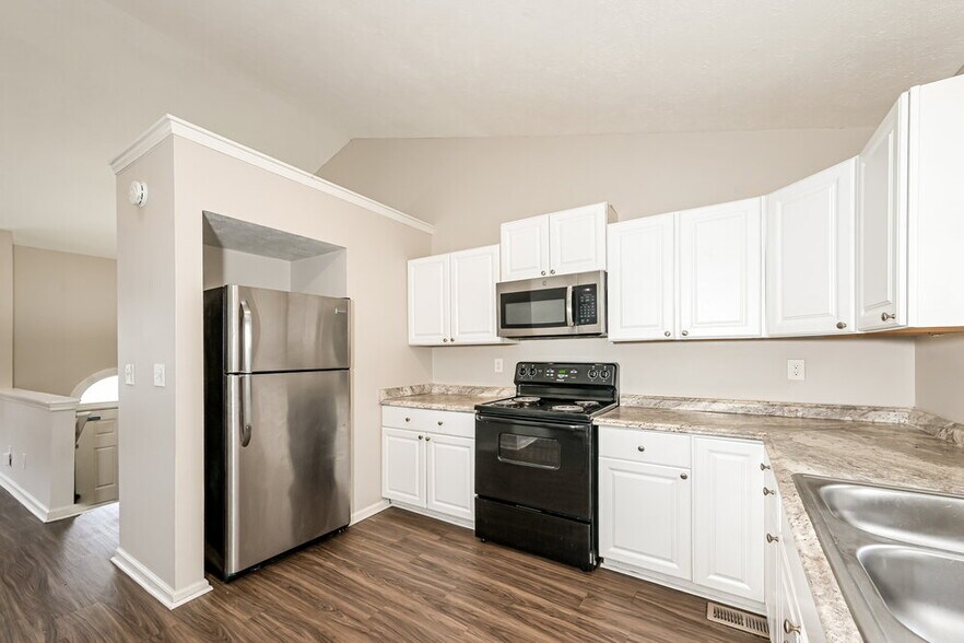 Building Photo - 5926 Old Wellborn Trce