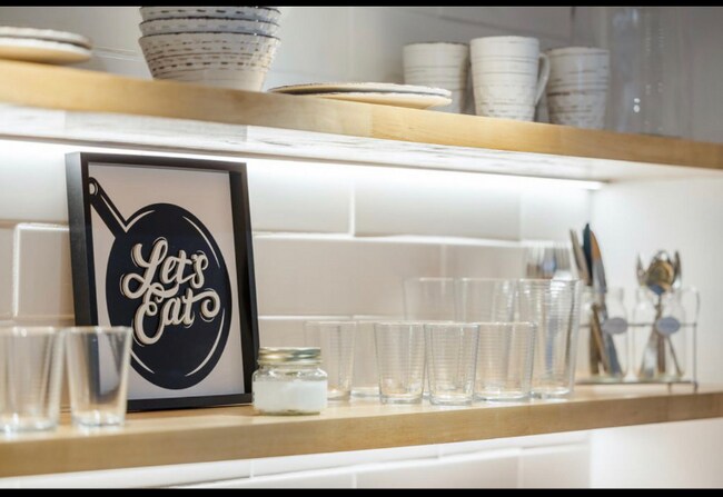 Building Photo - 253 Main St