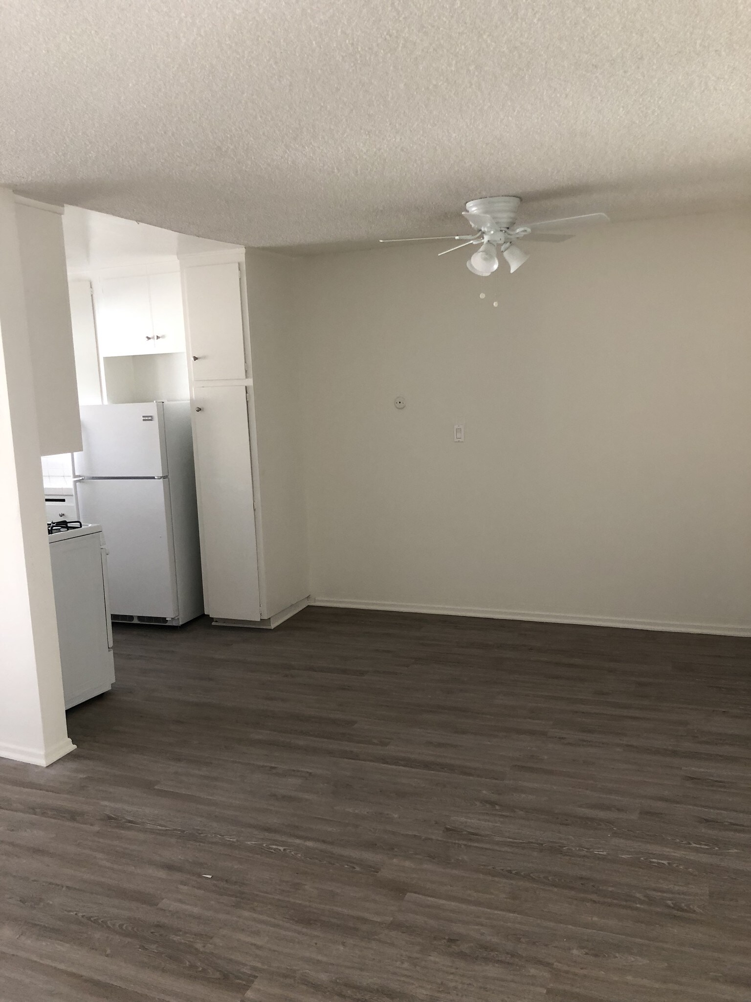 Building Photo - 5942 Malabar St