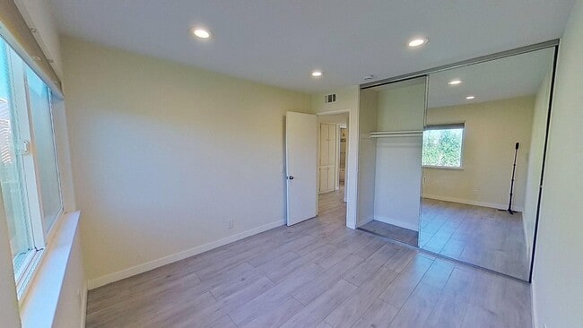 Building Photo - 25621 Califia Dr