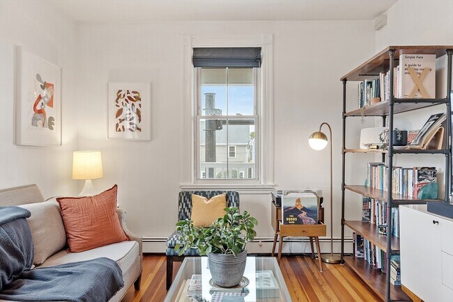 Building Photo - 401 Cabot St