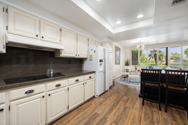 Building Photo - 910 Island Dr
