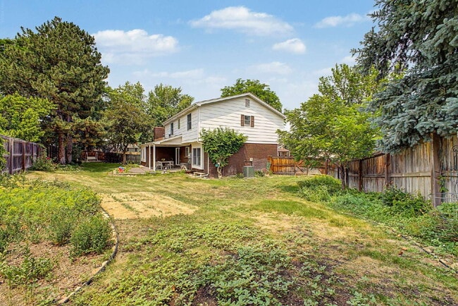 Building Photo - "Spacious 4-Bedroom Oasis with 4 Full Baths in Prime Englewood Location – 3306 Sq. Ft. of Comfort...