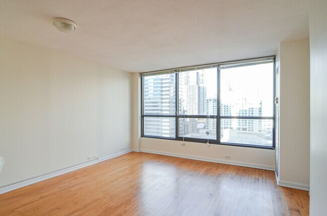 Building Photo - 405 N Wabash Ave