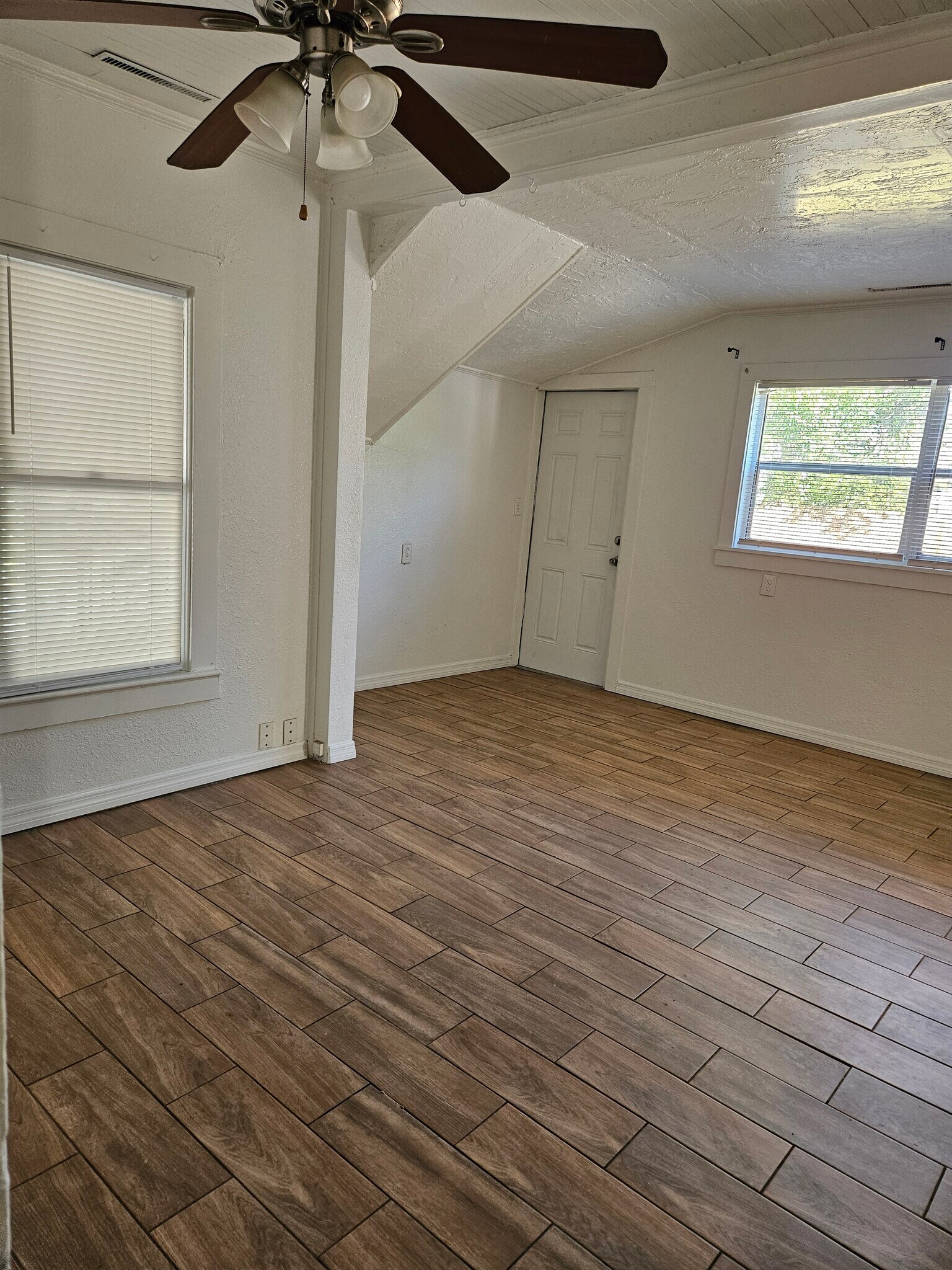 Master Bedroom - 1363 Tioga Ave