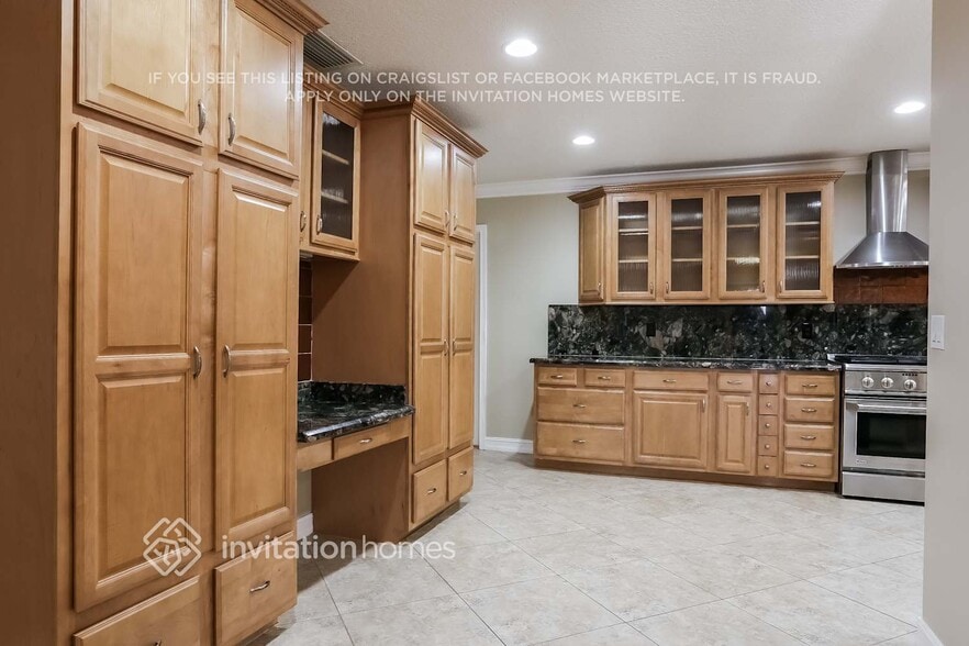 Building Photo - 835 NW 7th St