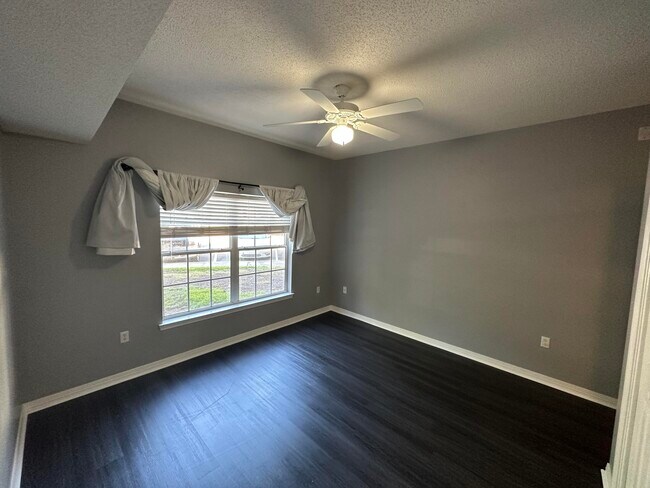 Building Photo - 1501 Partin Dr N