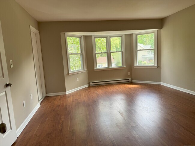 Building Photo - 7 Arrowwood Cir