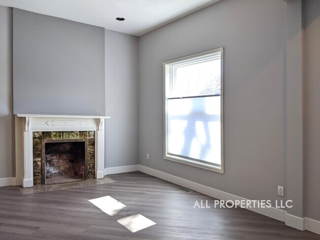 Building Photo - 123 E Bayaud Ave