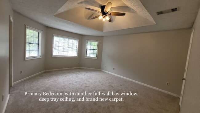 Building Photo - [NEW PRICE] Spacious 4 Bed / 2.5 Bath home...