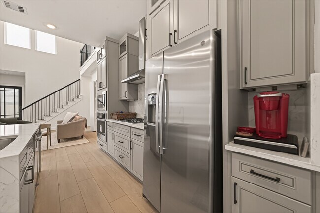 Building Photo - 4328 Avron Dr