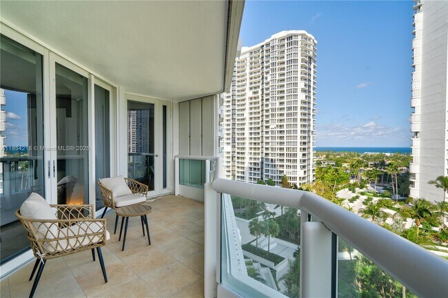 Building Photo - 21055 Yacht Club Dr