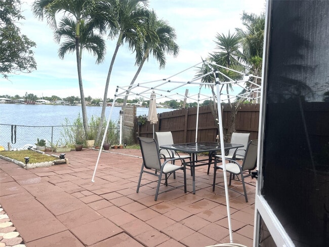 Building Photo - 5512 N Park Rd