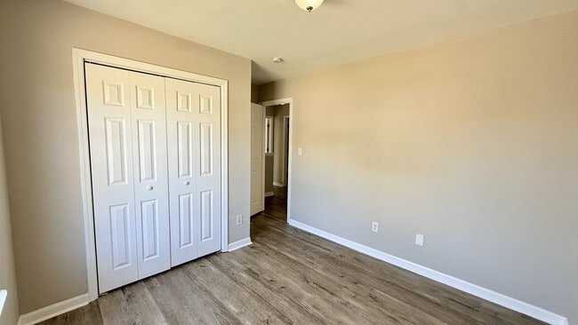 Building Photo - 2531 Clovis Rd SW