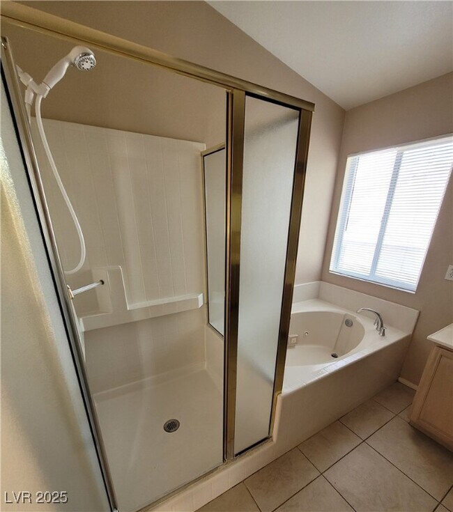 Building Photo - 2467 Sheltered Meadows Ln